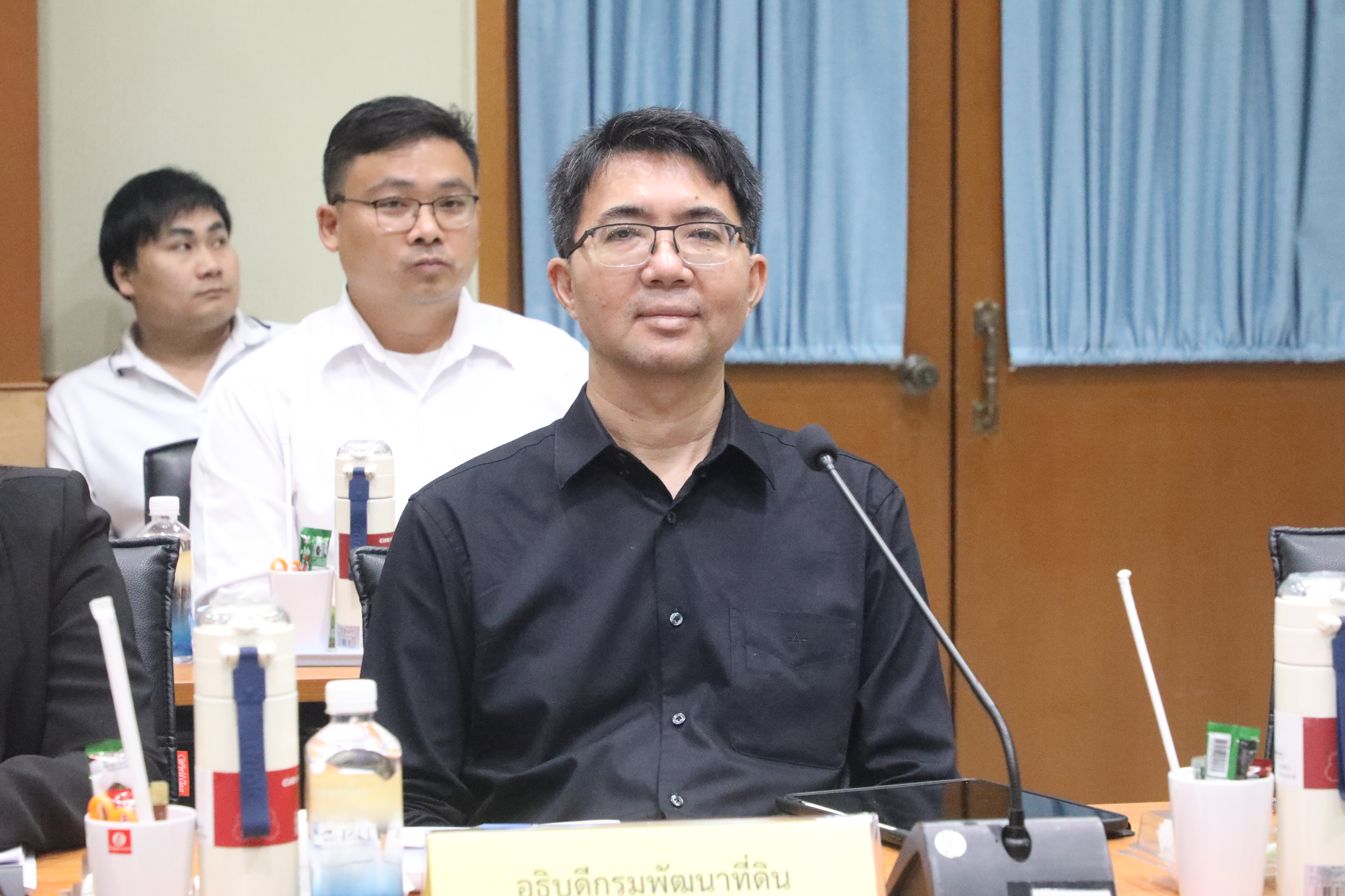 title - รองปลัด กษ. ประชุมสัญจร 5 หน่วยงานภายใต้การกำกับดูแล ณ ส.ป.ก. 